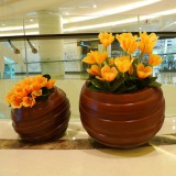 香港購(gòu)物中心玻璃鋼藝術(shù)花缽