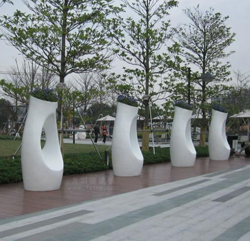 藝術組合玻璃鋼花缸花器點綴深圳戶外環境景觀