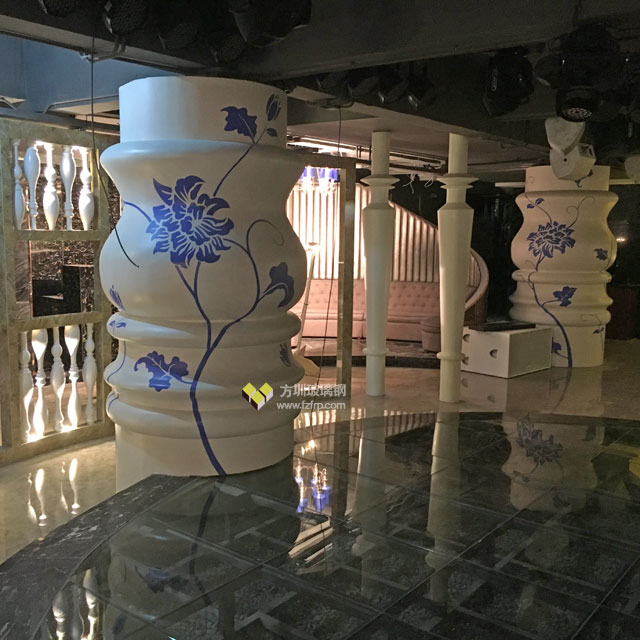 方圳玻璃鋼造型柱提升深圳KTV裝飾風格
