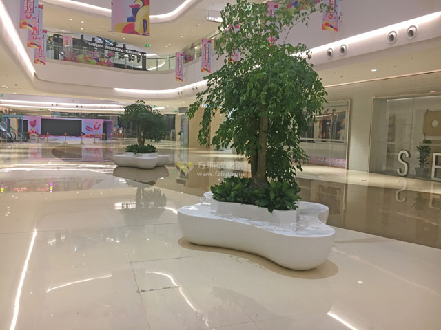 玻璃鋼商場休閑椅結合綠植美陳江蘇寶能環球匯