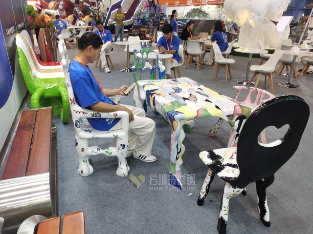 玻璃鋼創意休閑家具彩繪讓藝術升級